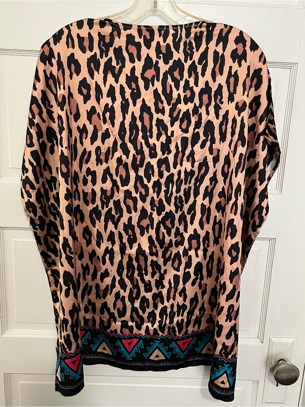 Southwestern Cowboy Print V-Neck Tunic with Leopard Trim L/XL NWT - Picture 3 of 3